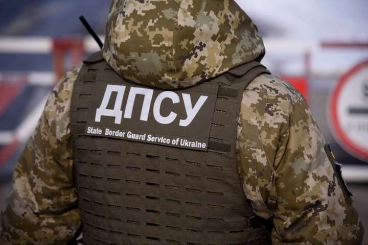 На Харьковщине пограничники задержали троих мужчин, которые незаконно охотились в пограничной полосе
