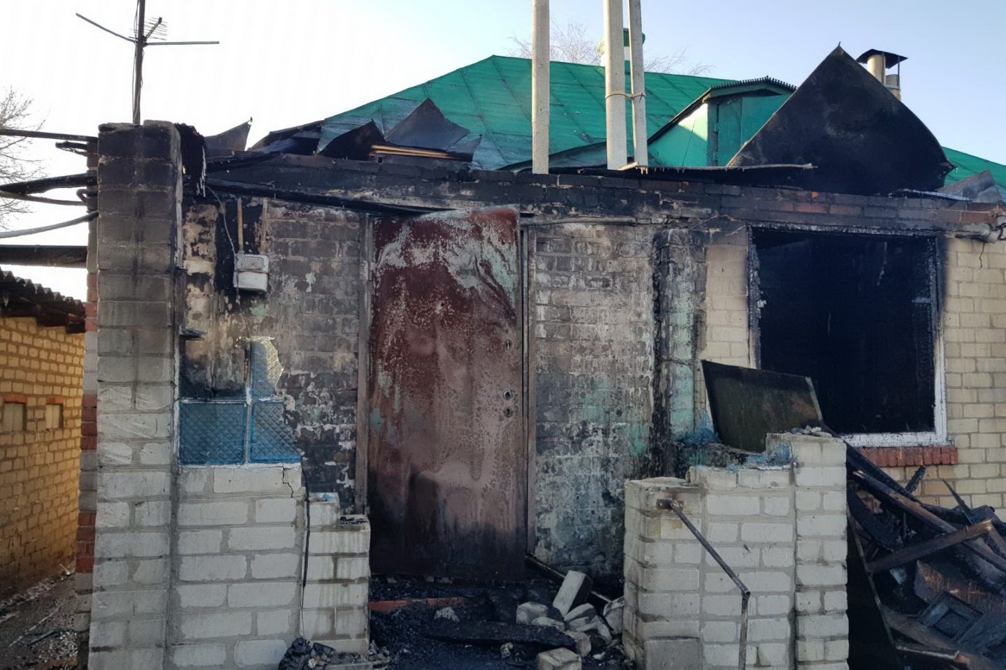 Под Харьковом женщина из огня вынесла маленького внука
