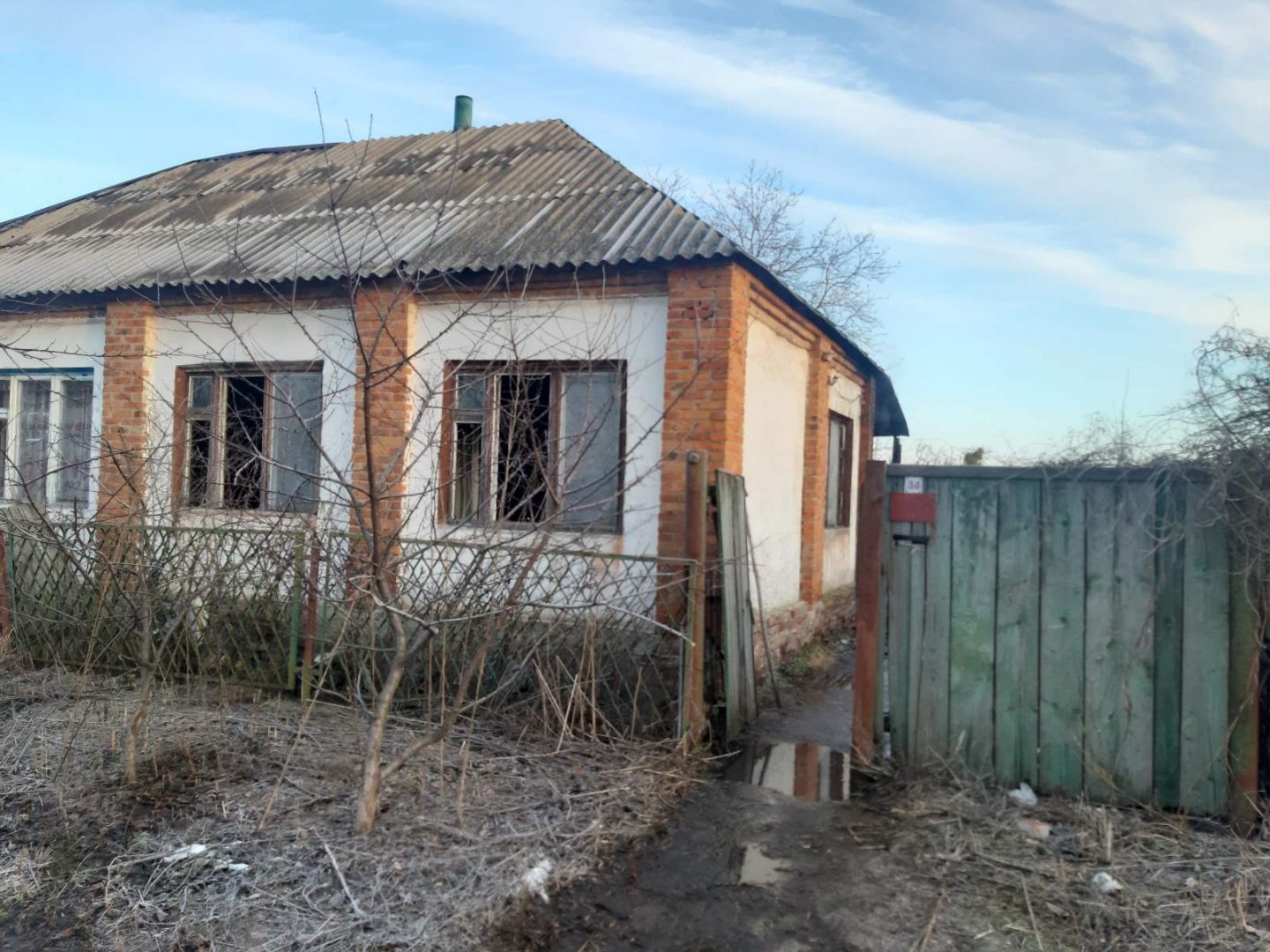 Под Харьковом на пожаре погибли отец и сын