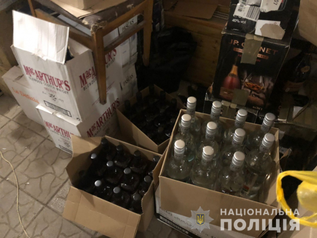 В Харькове изъяли восемь тысяч бутылок фальсифицированного алкоголя