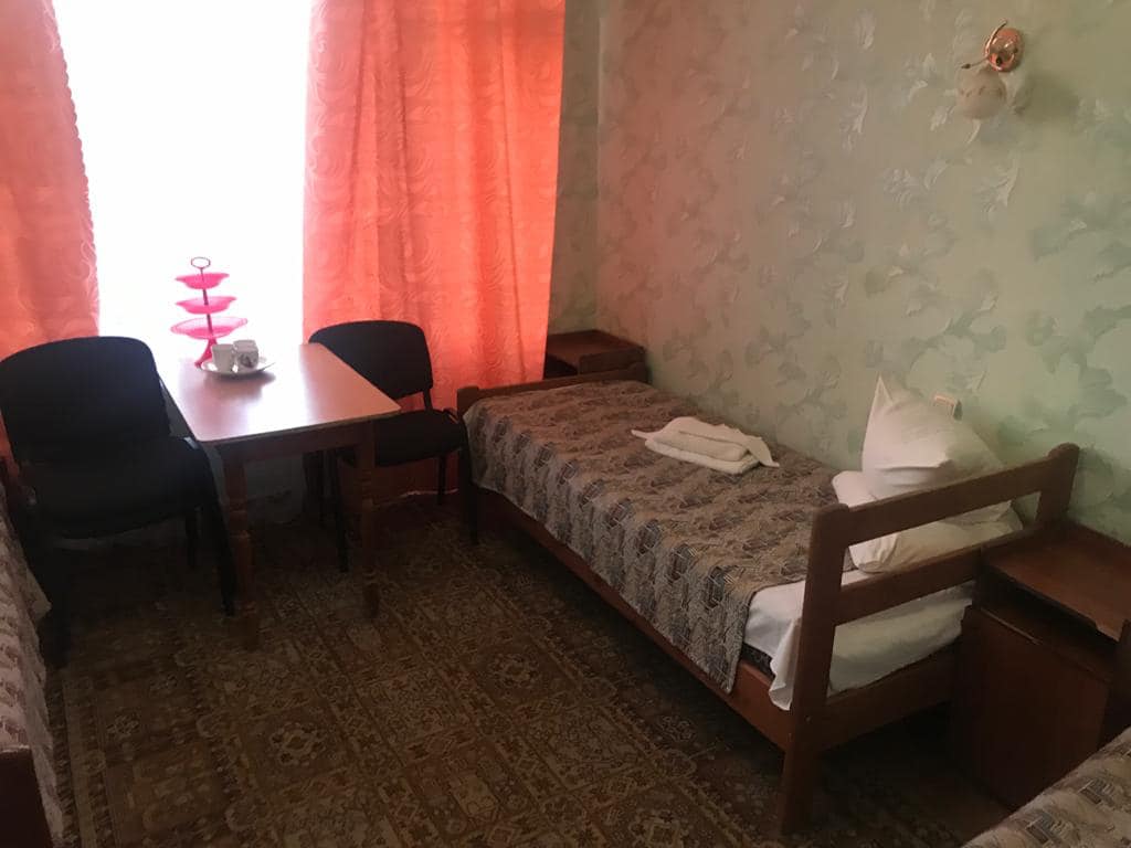 Эвакуированная из Уханя украинка показала, в каких условиях будет проходить карантин в Новых Санжарах (видео)
