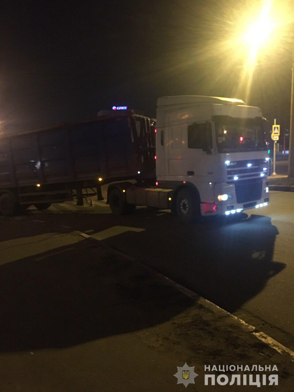 В Харькове фура сбила пешехода: мужчина скончался в больнице