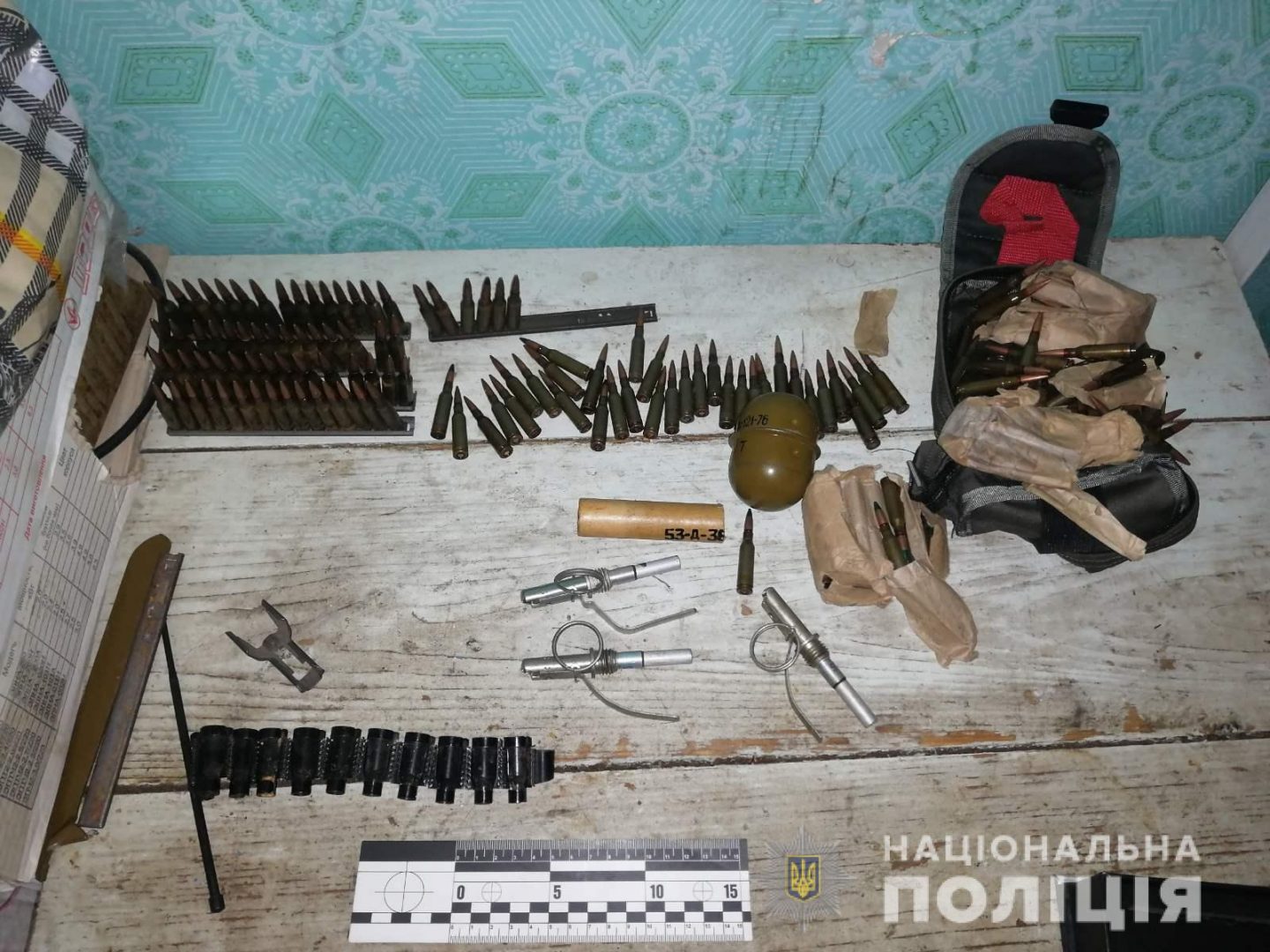 В Харьковской области мужчина за две тысячи гривен продал две боевые гранаты