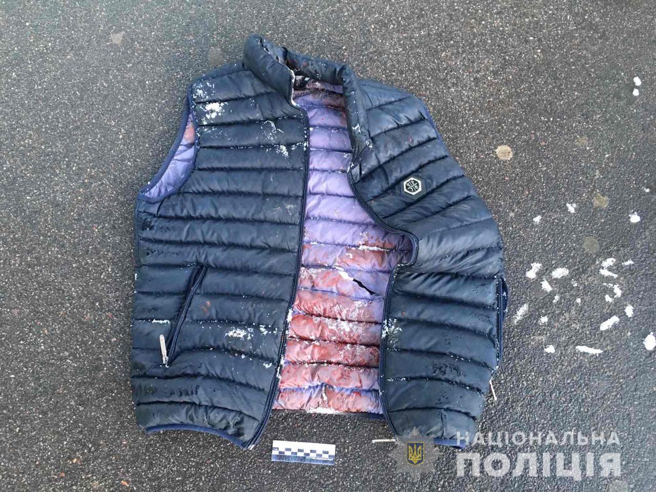 В Харькове мужчина вступился за женщину и получил два удара ножом