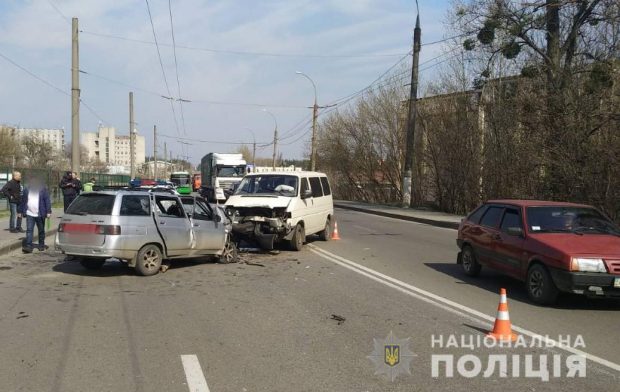 В результате аварии в Харькове погибли два человека
