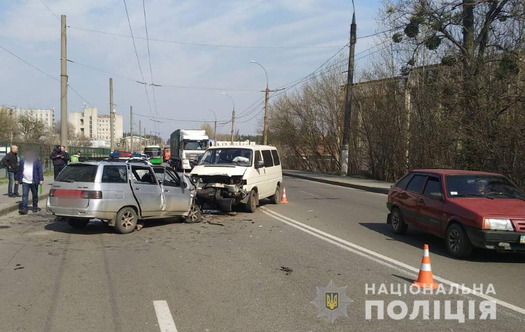 В результате аварии в Харькове погибли два человека
