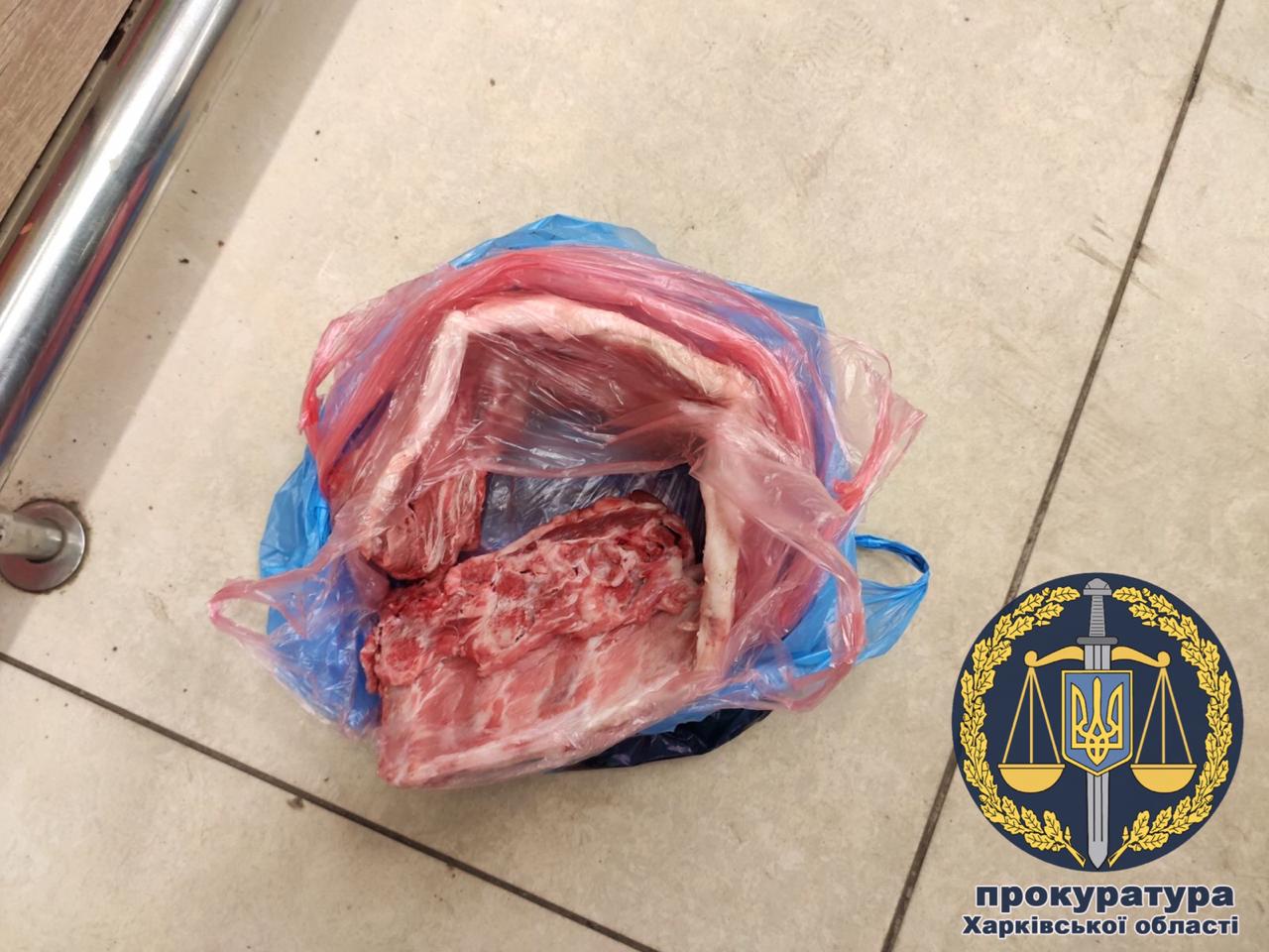 Харьковчанину грозит до шести лет за “минирование” супермаркета куском мяса