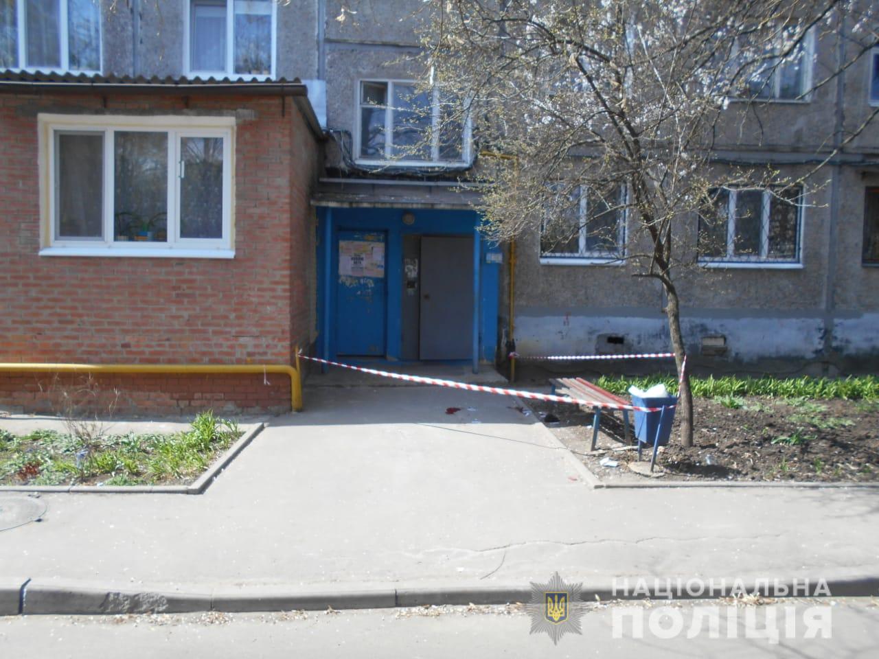 На Салтовке женщина ударила мужчину ножом в голову