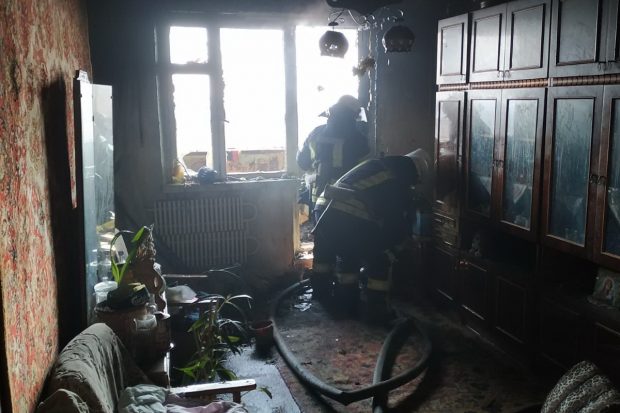 В Харькове горел балкон девятиэтажного дома: мужчина отравился угарным газом