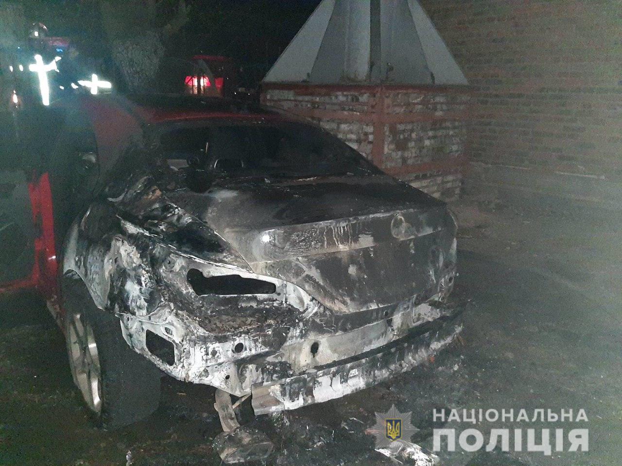 Полицейские Харькова задержали мужчину за поджог автомобиля
