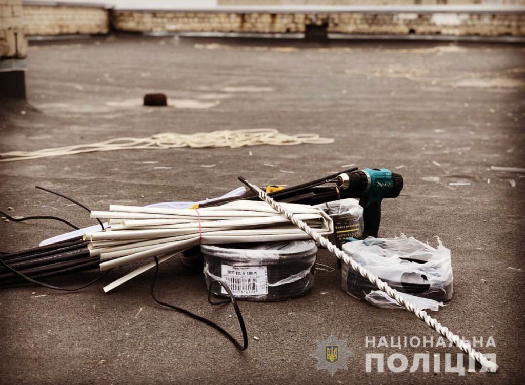 В полиции рассказали подробности обысков в мэрии Харькова (видео)