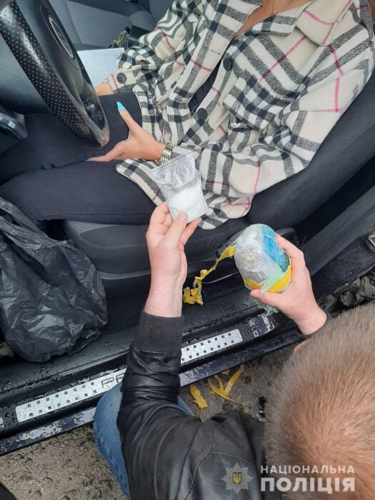 В Харькове 23-летнюю девушку подозревают в организации наркобизнеса