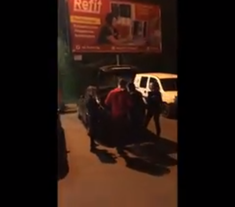 В Харькове побили журналиста, который снимал нарушения карантина (видео)