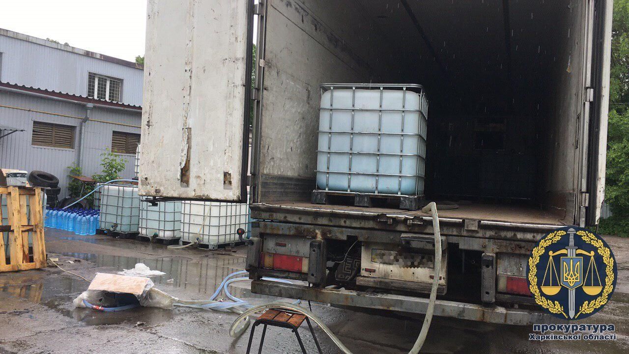 Под Харьковом изъяли 34 тонны контрафактного алкоголя