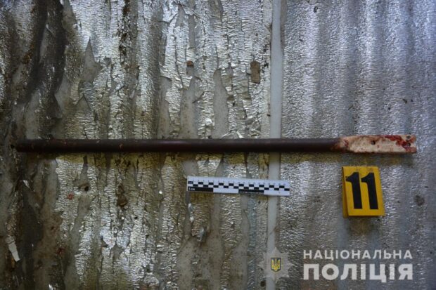 Под Харьковом мужчина в результате ссоры ударил товарища металлической трубой по голове
