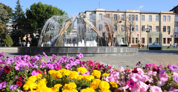 Завтра в Харькове - до 31 градуса тепла, местами дождь и град