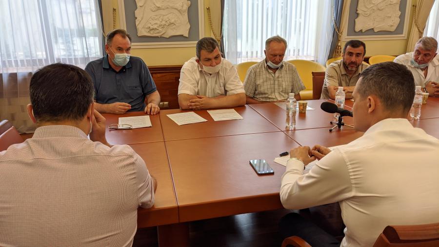 Кучер обсудил с чернобыльцами открытие диспансера радиационной защиты для приема больных с COVID-19