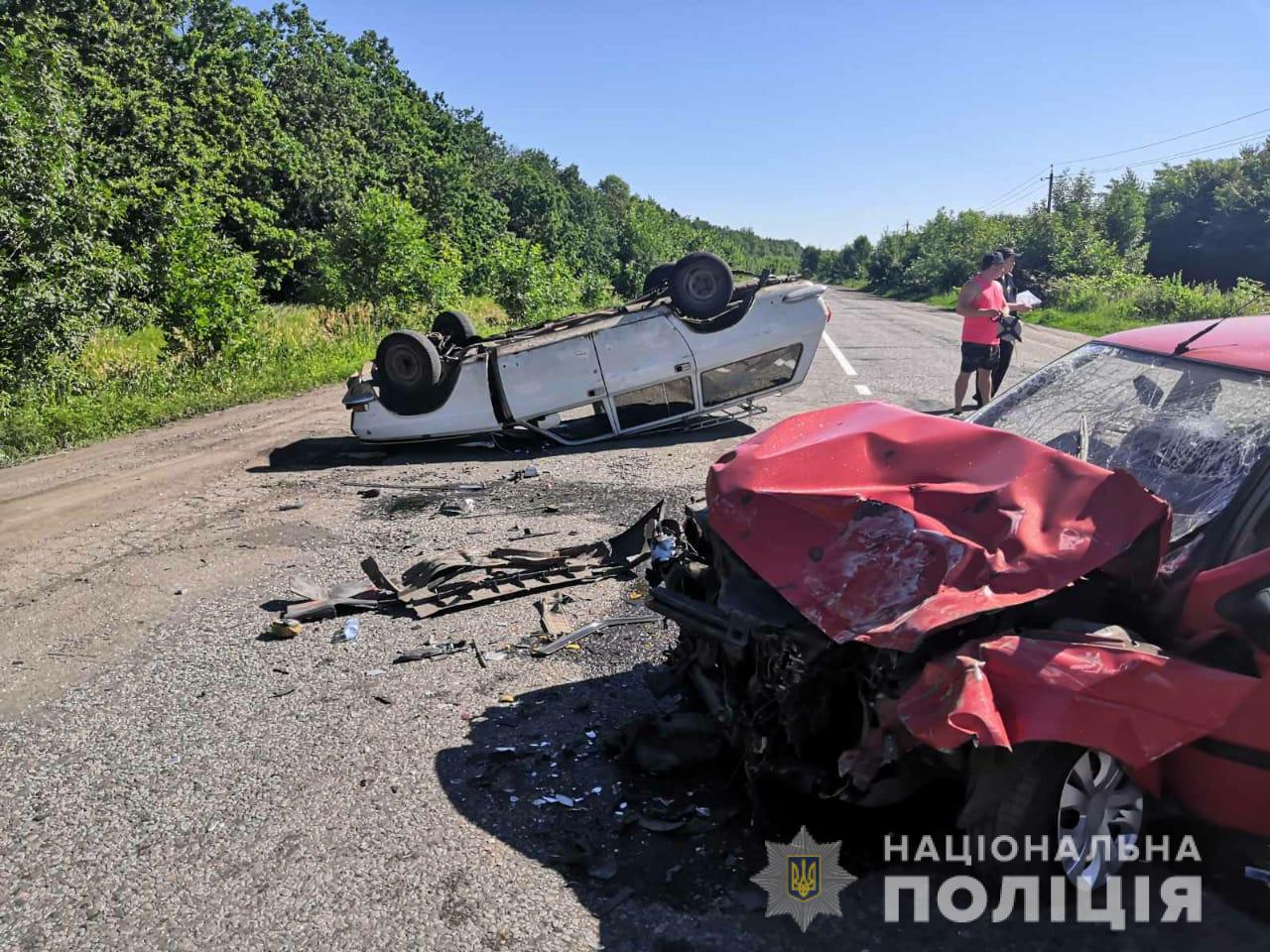 В результате аварии под Харьковом пострадали четыре человека