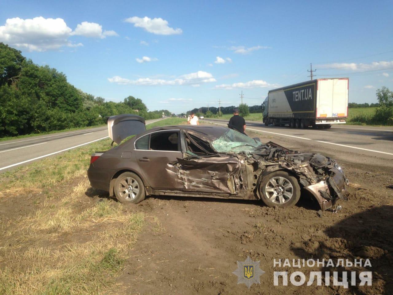 Под Харьковом КамАЗ врезался в BMW