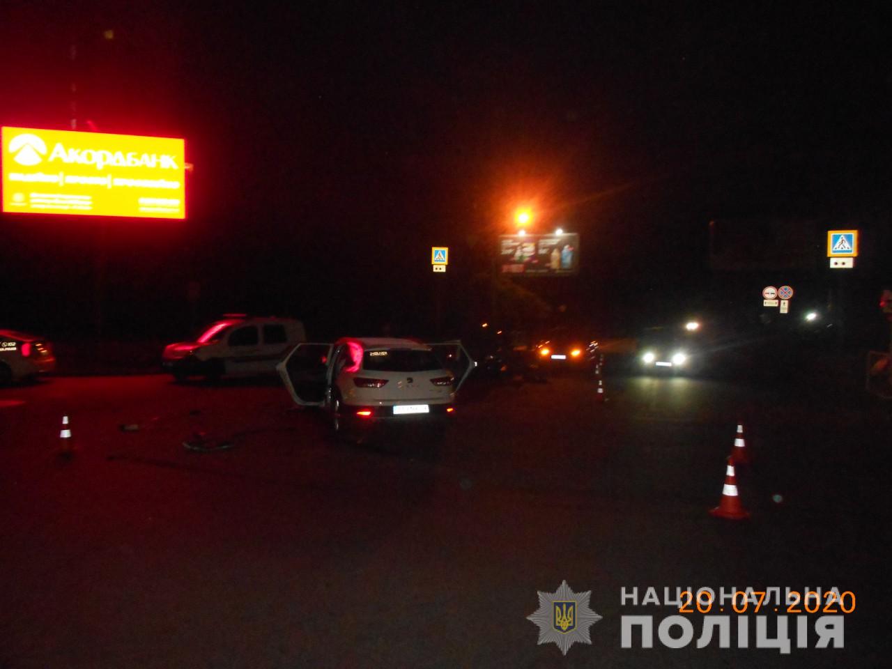 В Харькове столкнулись два автомобиля: три человека попали в больницу