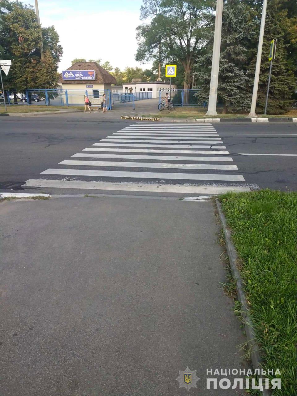 В Харькове водитель сбил пожилую женщину и скрылся с места аварии