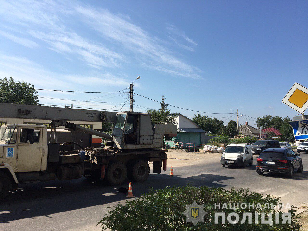 В Харькове КрАЗ сбил мужчину
