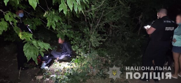 В Харькове рецидивист за вечер угрожая ножом ограбил двоих женщин