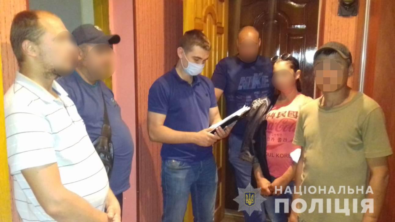 Харьковчанин покупал автомобили расплачиваясь фальшивыми купюрами