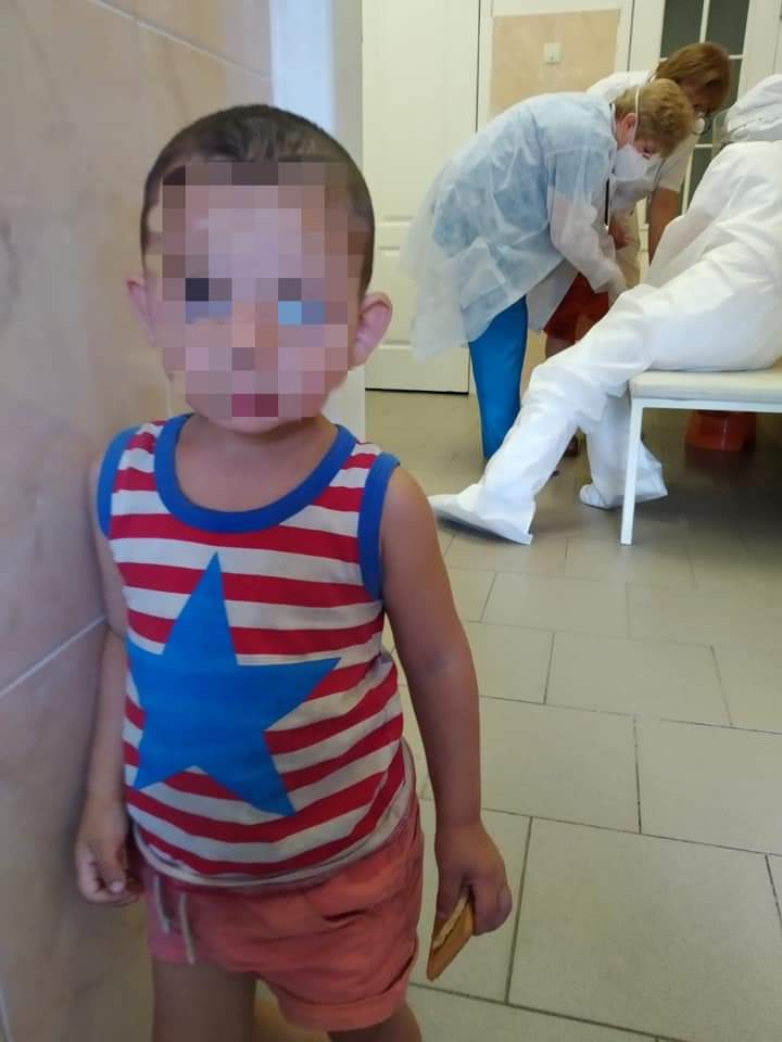 В Харькове женщина отказалась от двоих маленьких детей