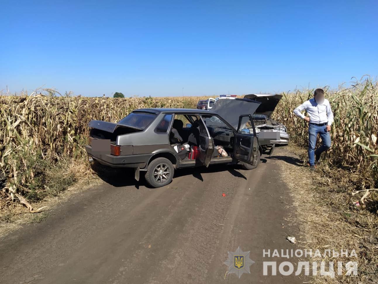В Харьковской области в результате столкновения двух легковых автомобилей пострадала женщина