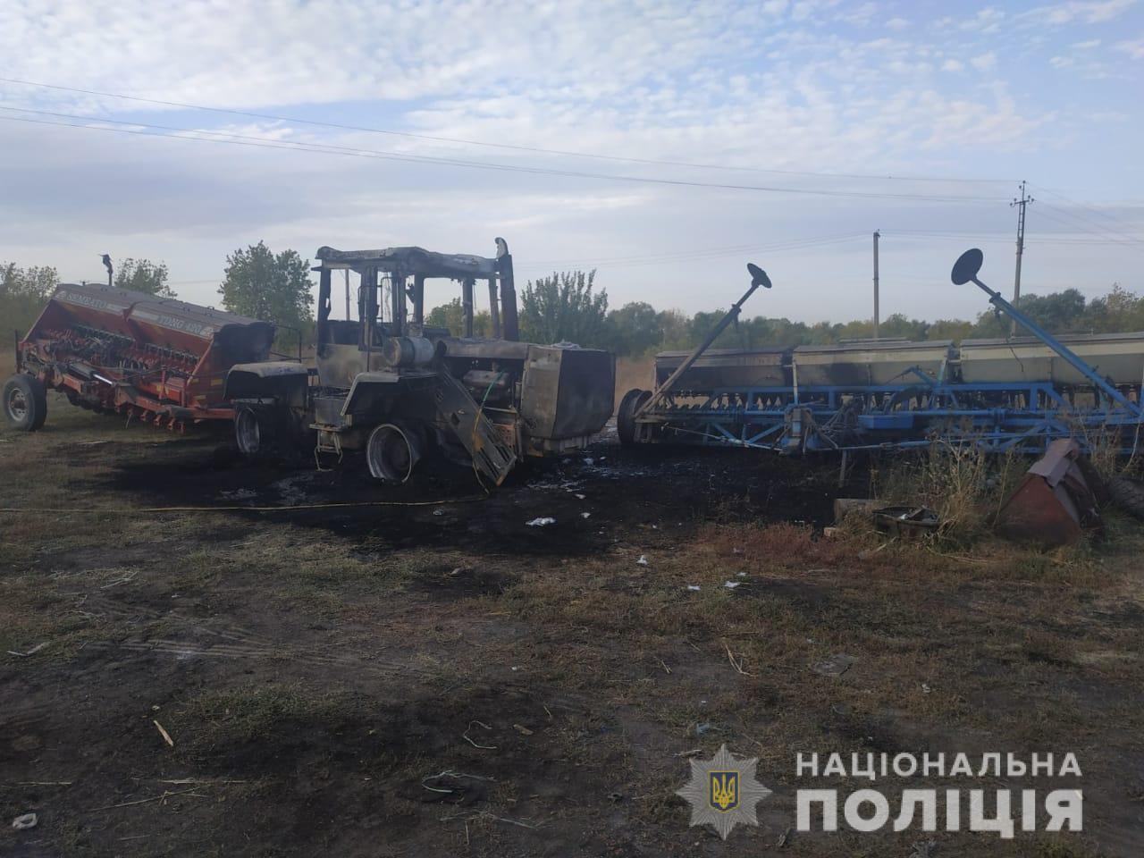 Под Харьковом сожгли сельхозтехнику