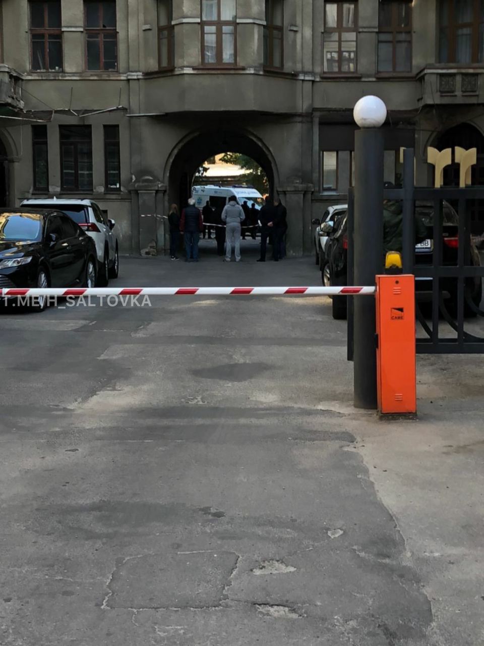 В Харькове мужчина закрылся в гараже и подорвал себя