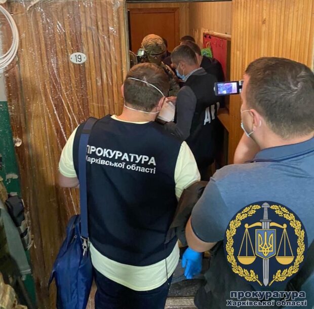 В Харькове полицейского подозревают в получении 51 тысячи гривен взятки