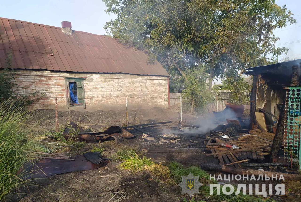 В Харьковской области женщина с целью мести подожгла чужой дом и сарай
