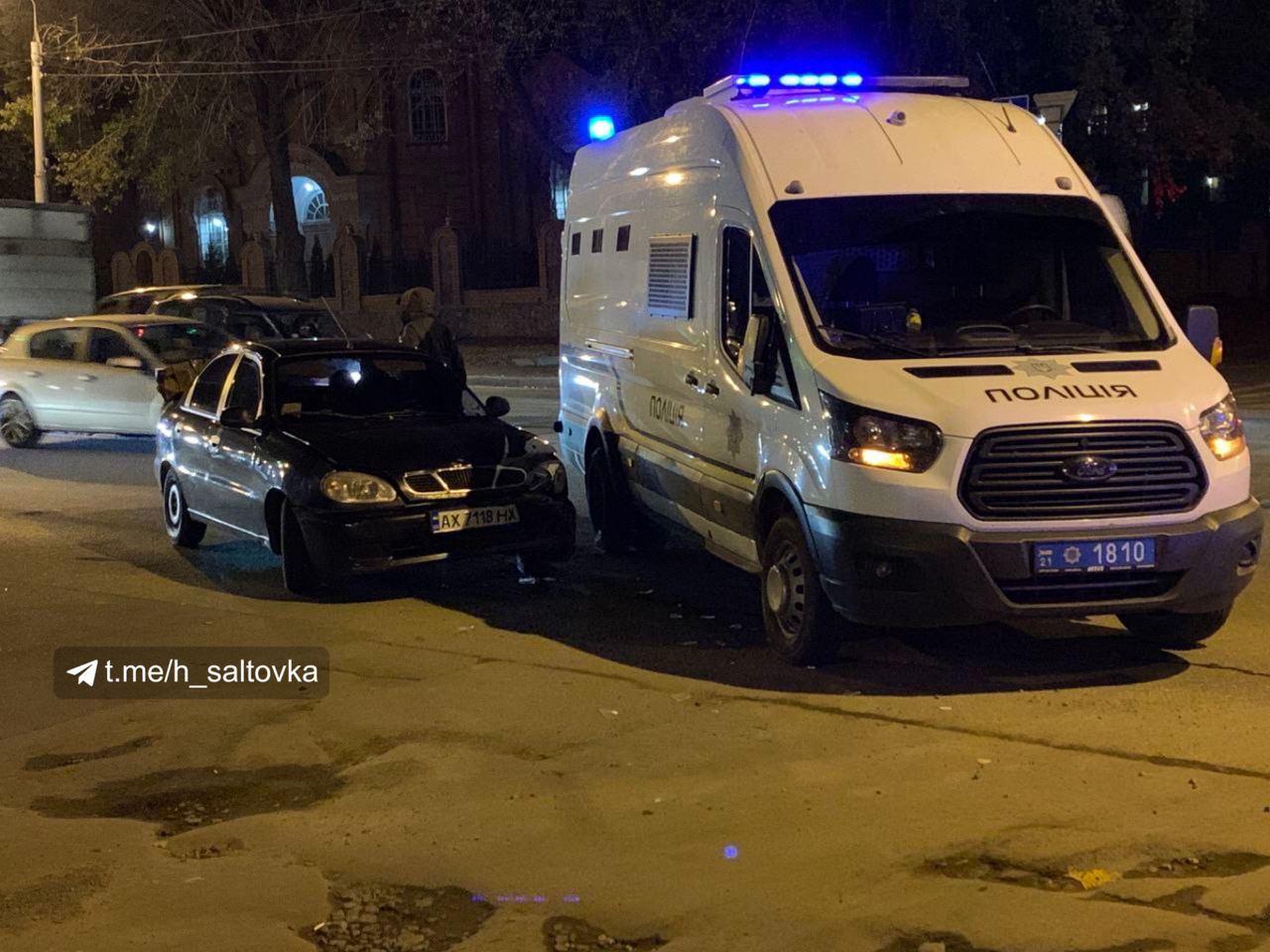 В Харькове произошло ДТП с участие полицейского микроавтобуса
