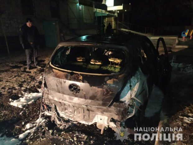 Под Харьковом сожгли автомобиль 26-летней женщины