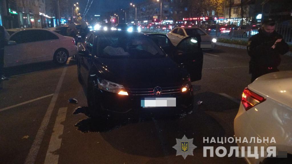 В центре Харькова водитель автомобиля сбил четырех пешеходов