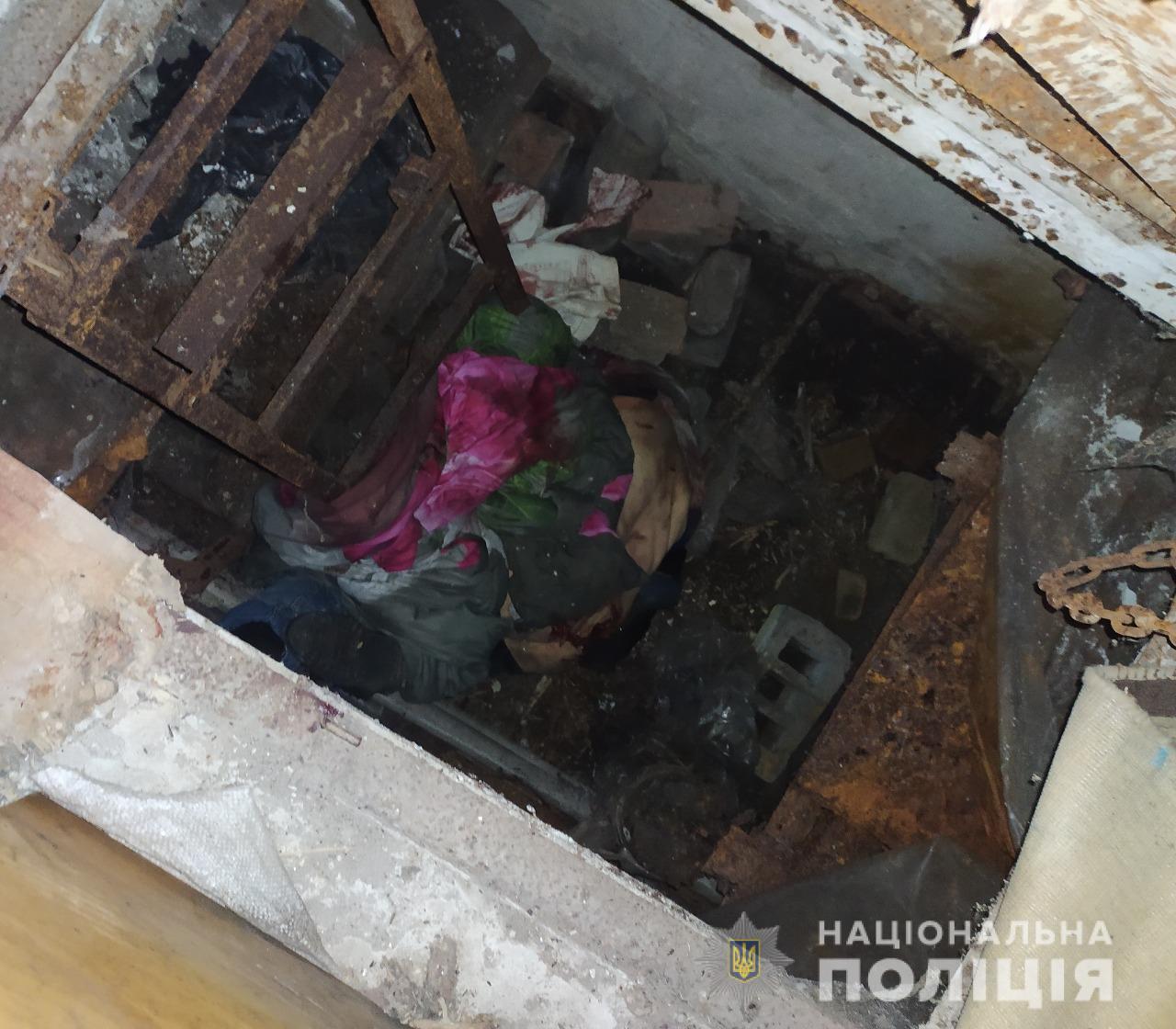 Под Харьковом пьяный мужчина зарезал отчима своей сожительницы и спрятал тело в погребе