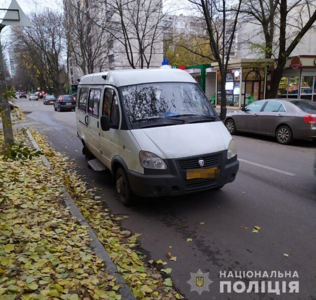 В Харькове водитель микроавтобуса сбил школьника