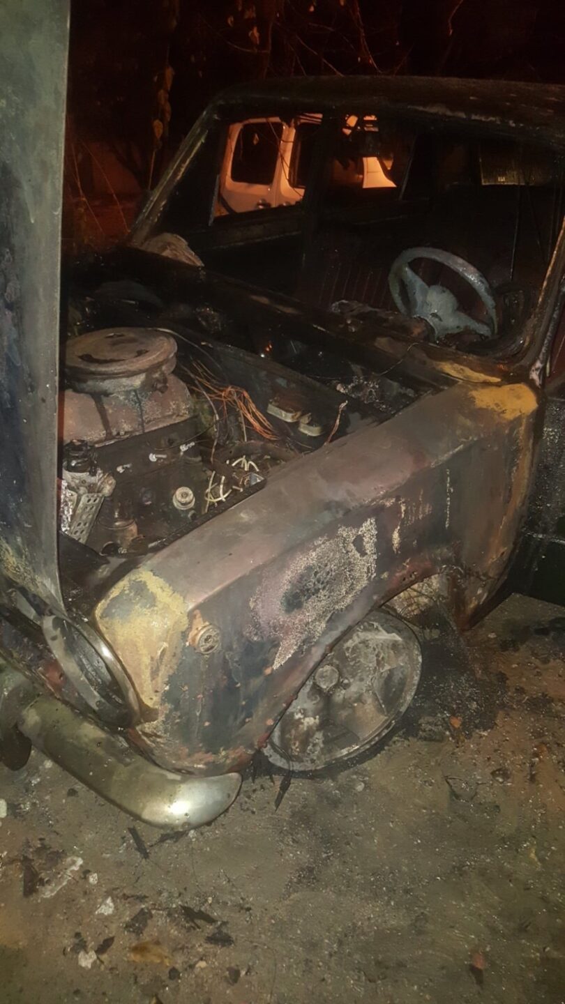 В Харькове из-за неисправности топливной системы сгорел автомобиль