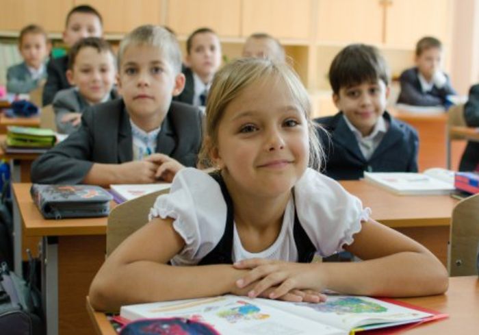 Для школьников Харькова ввели витаминное меню