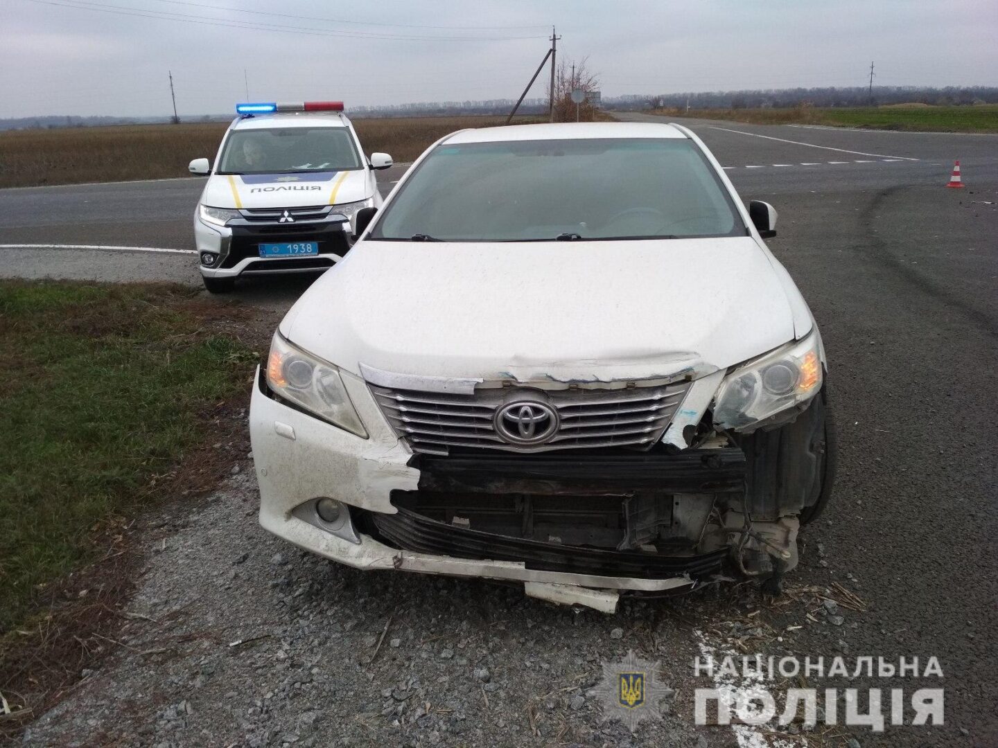 В результате аварии под Харьковом пострадали водитель и трое пассажиров