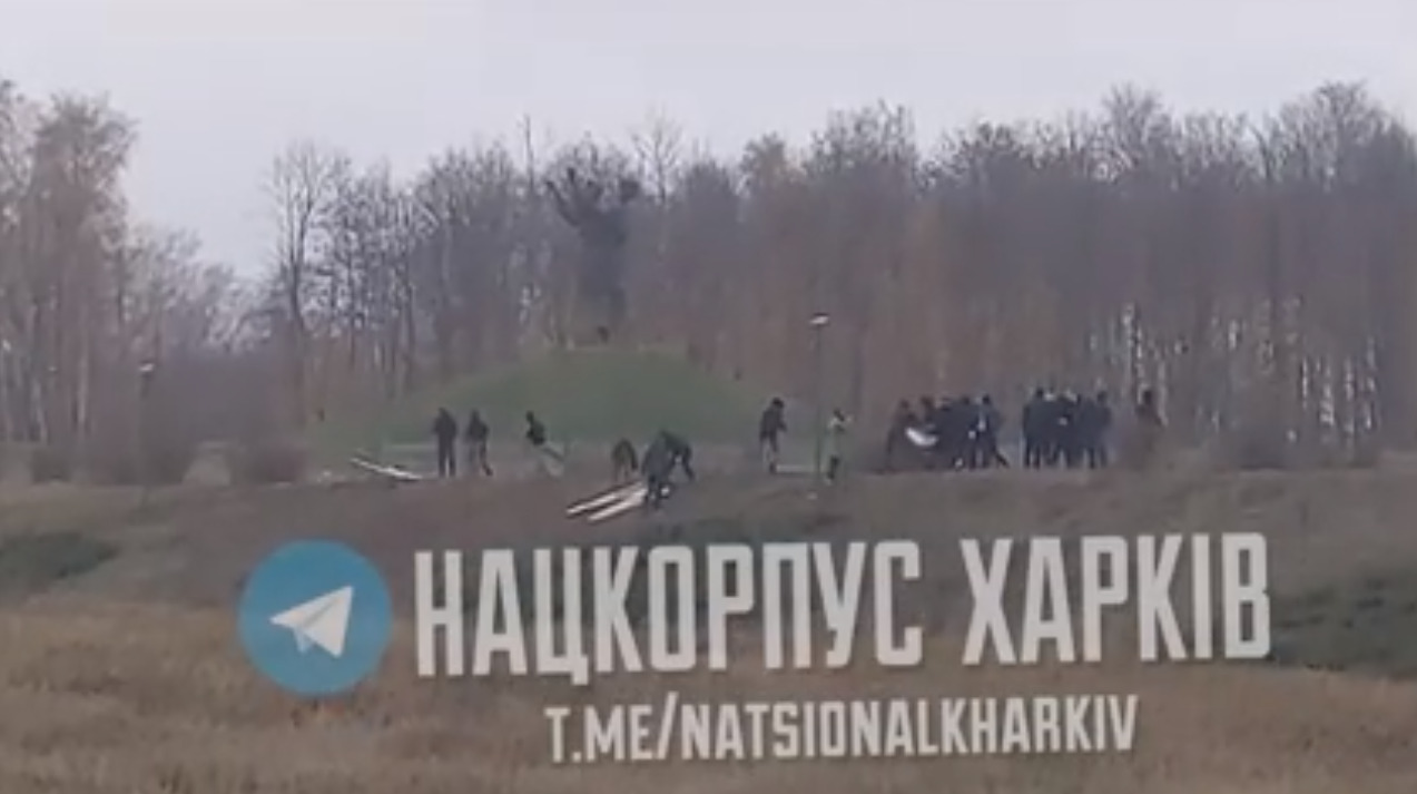 Фельдман обещает вернуть свою фамилию к памятнику жертвам Голодомора