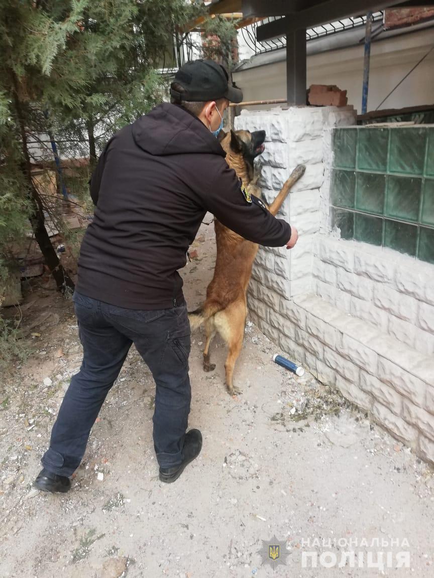 В двух харьковских судах искали бомбу