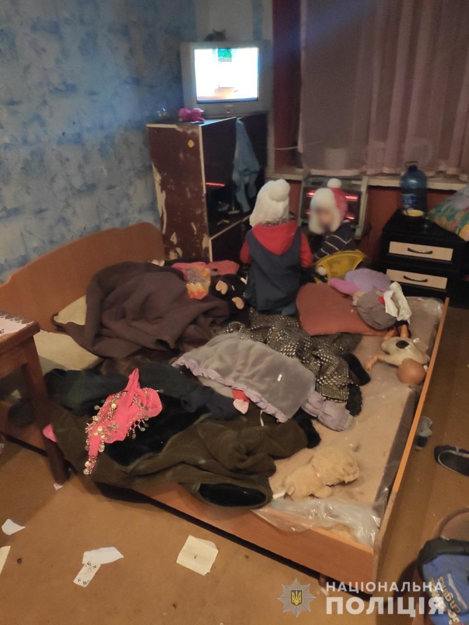 Под Харьковом у женщины отобрали троих детей