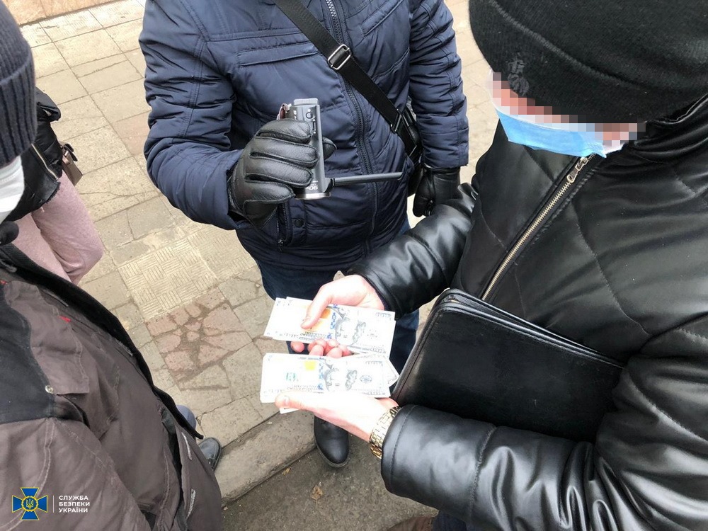 В Харькове СБУ задержала чиновника, который предлагал взятку прокурору