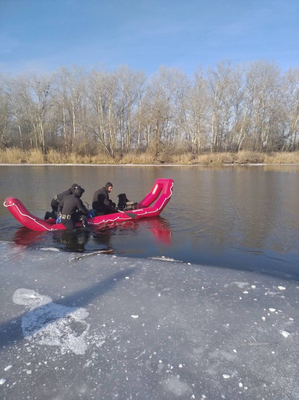 В Харьковской области мужчина провалился под лед и умер