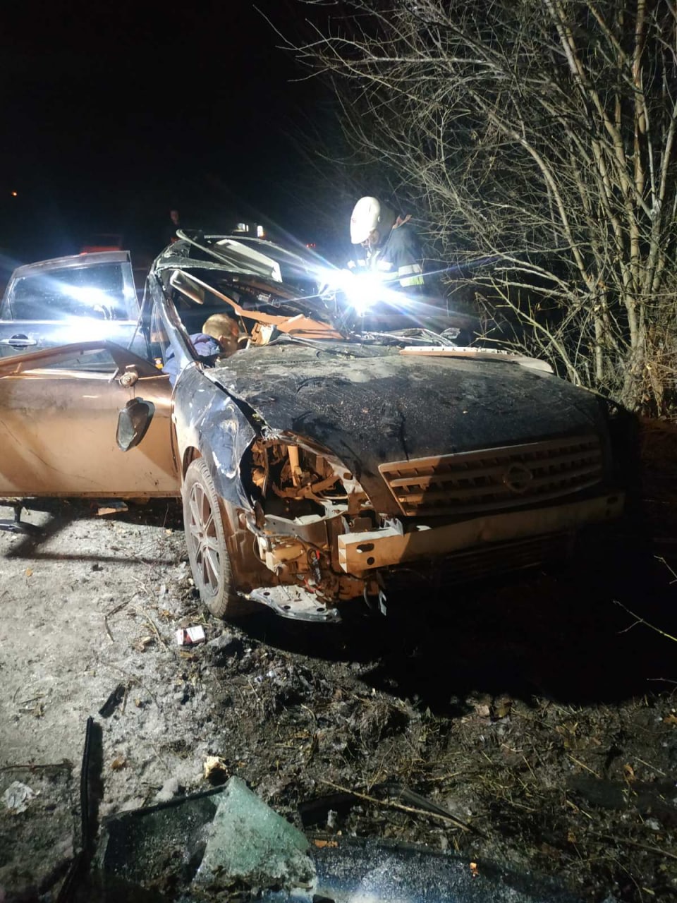 В Харькове спасатели деблокировали из автомобиля погибшего водителя