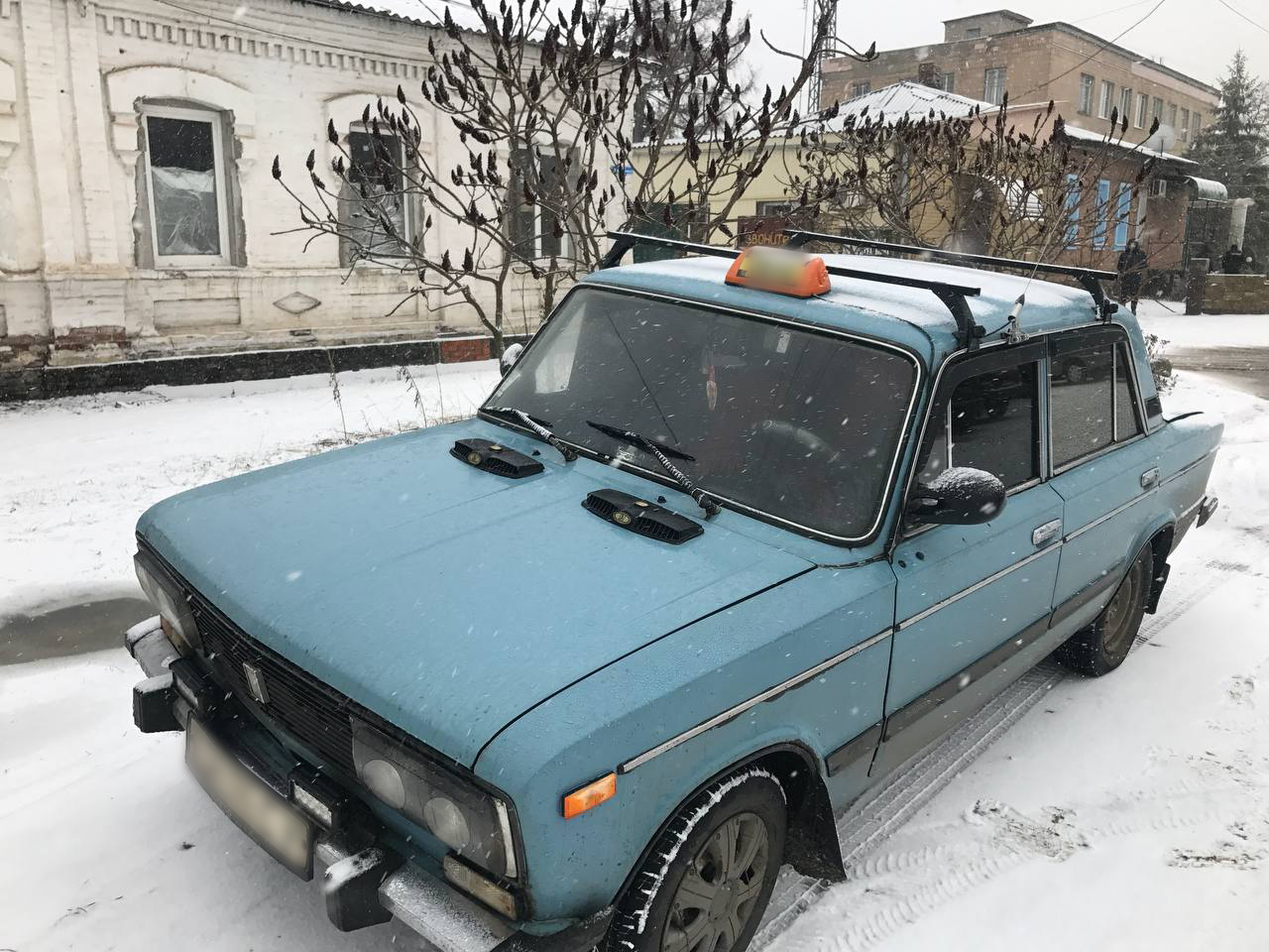 В Харьковской области мужчина угрожая ножом ограбил таксиста