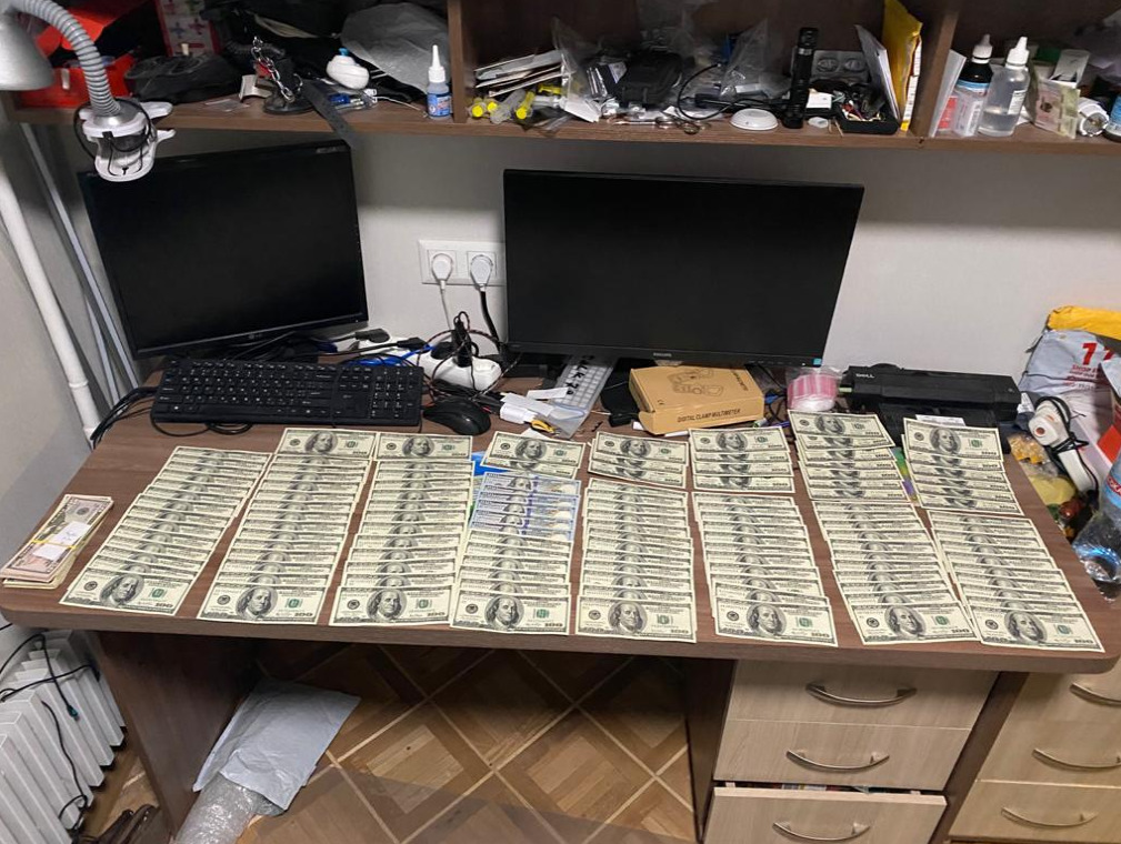 Хакеры из Харьковской области обокрали зарубежные банки на 2,5 миллиарда долларов